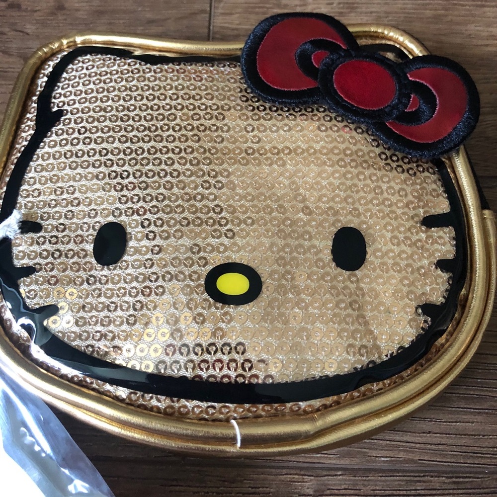HELLO KITTY (Loungefly)-NWT Gold Clutch Bag - Picture 14 of 16
